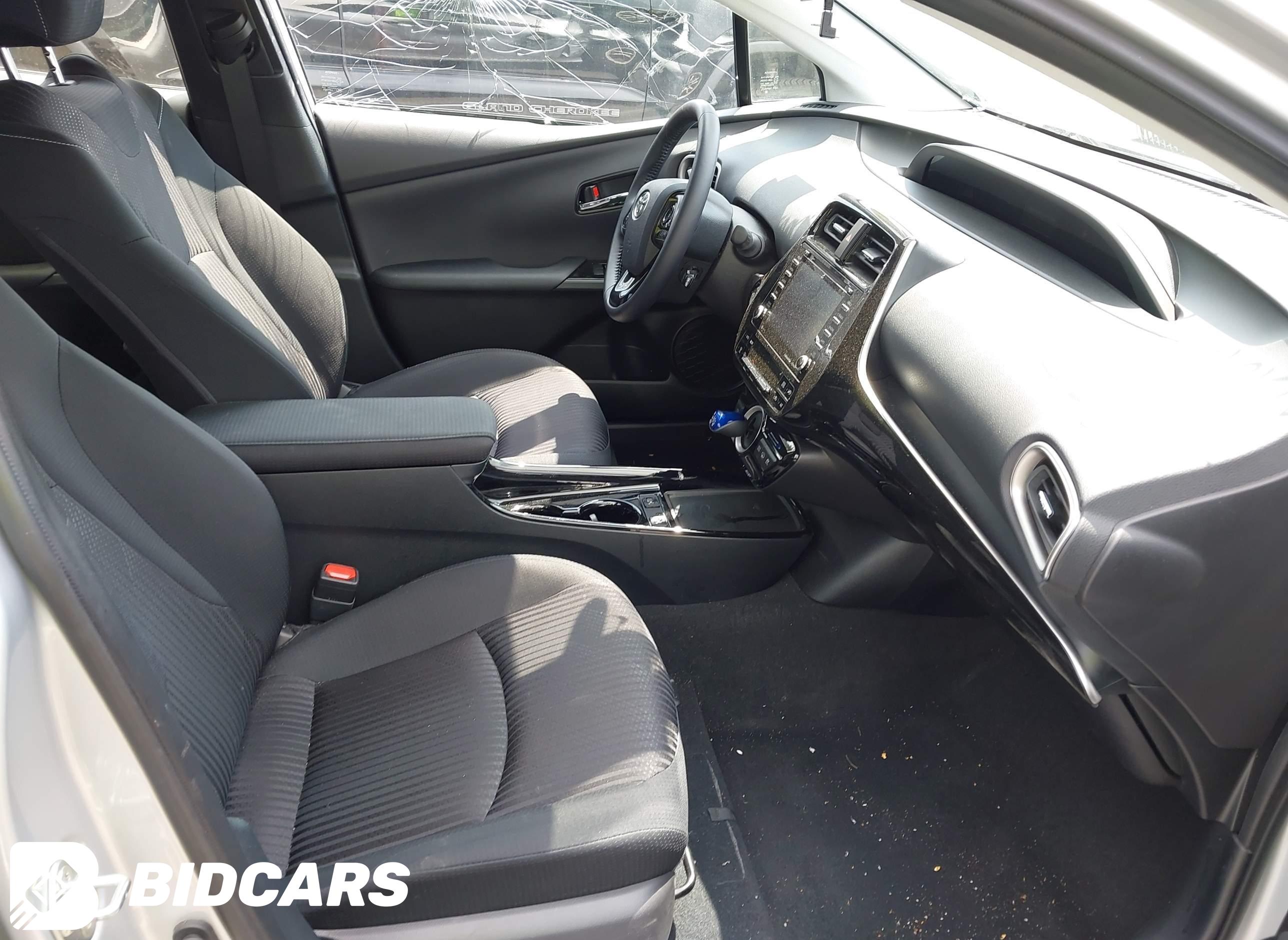 2022 Toyota Prius, Prime LE