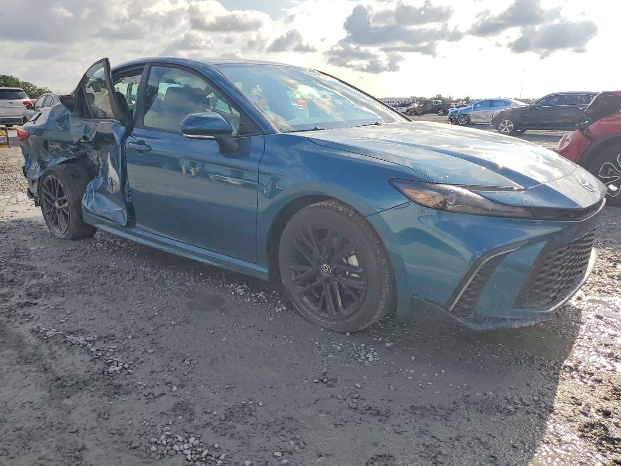 2026 Toyota Camry, SE