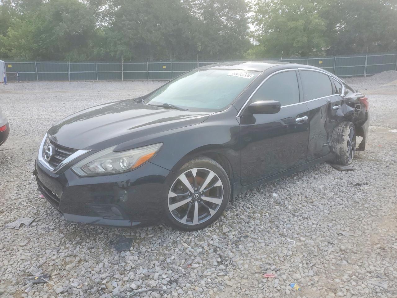 2017 Nissan Altima, 2.5 SR