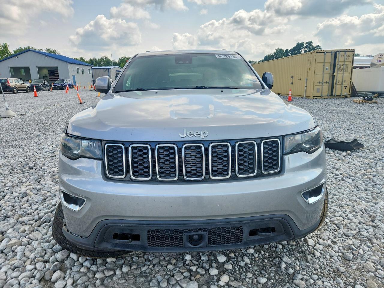 2021 Jeep Grand Cherokee, Laredo