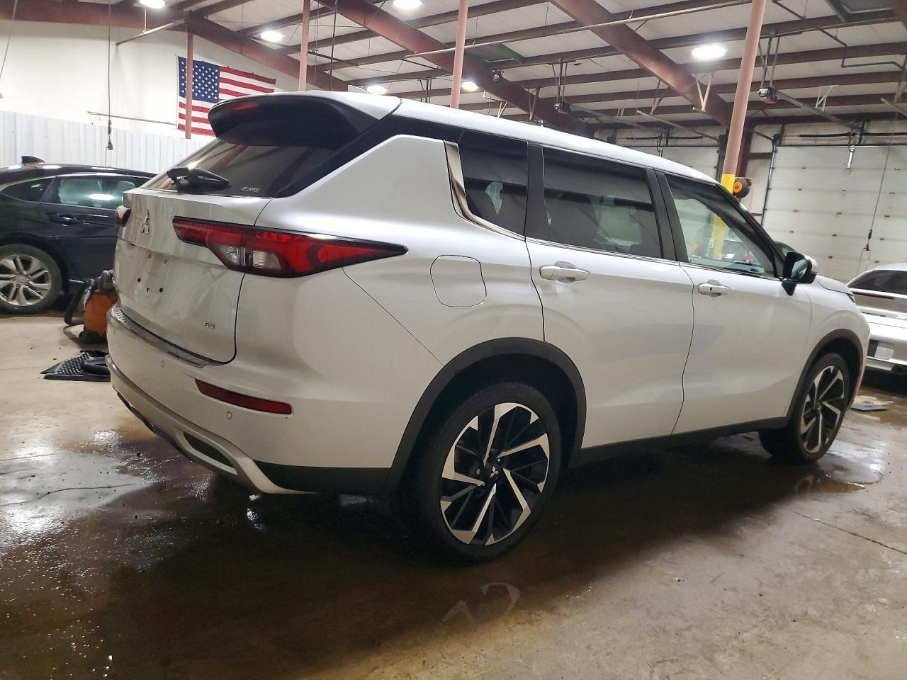2022 Mitsubishi Outlander, SE