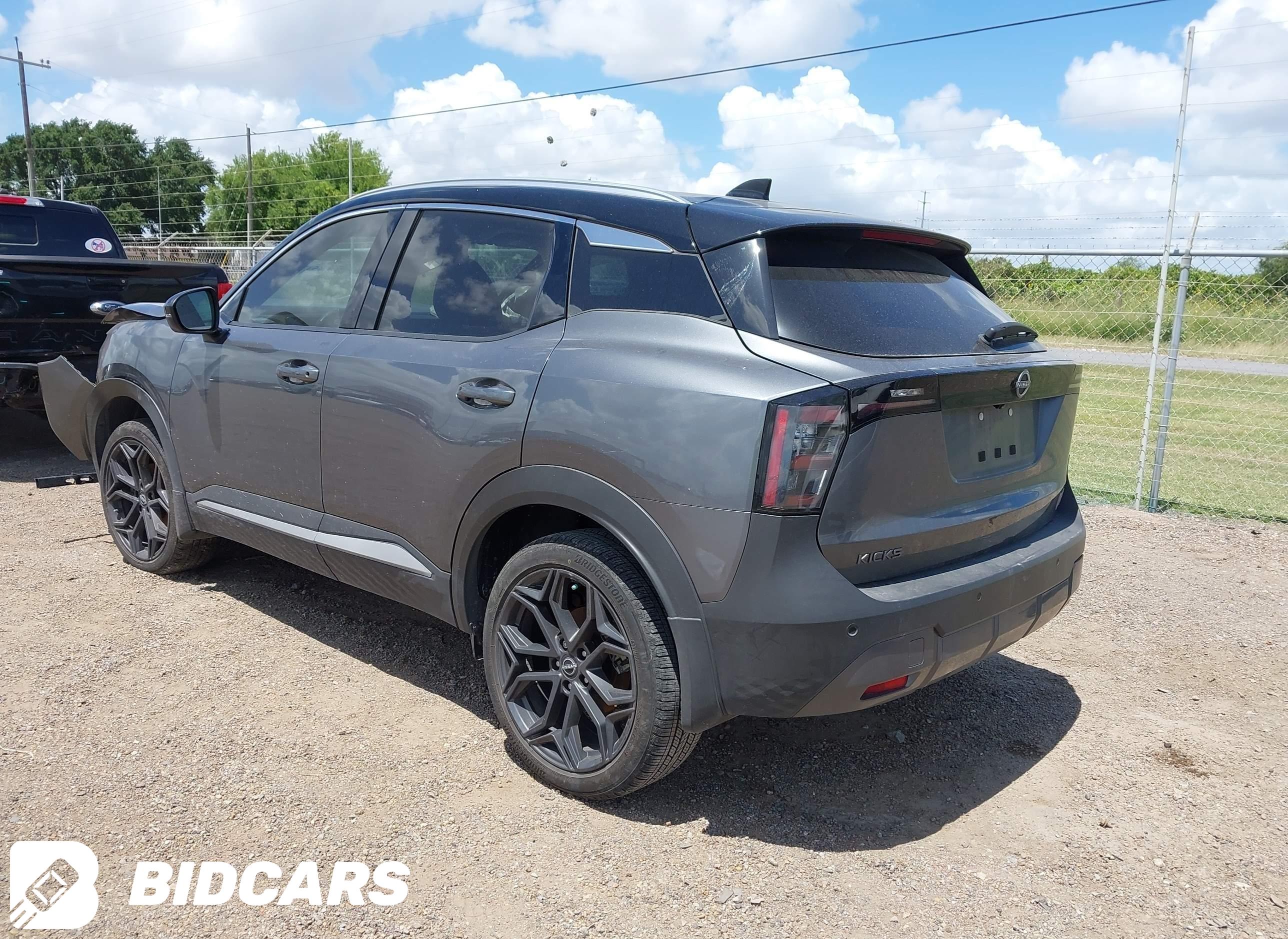 2025 Nissan Kicks, Sr Fwd