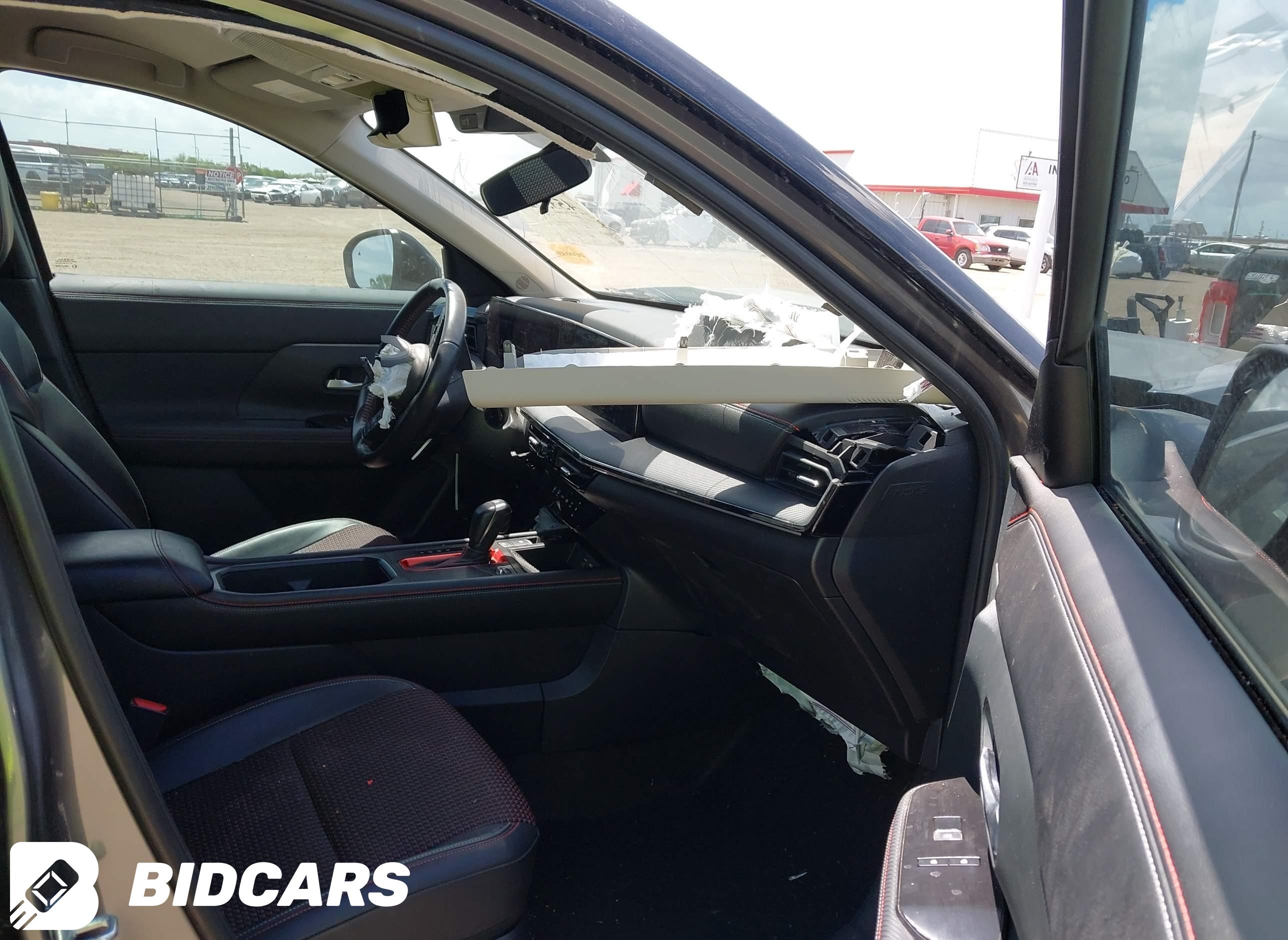 2025 Nissan Kicks, Sr Fwd