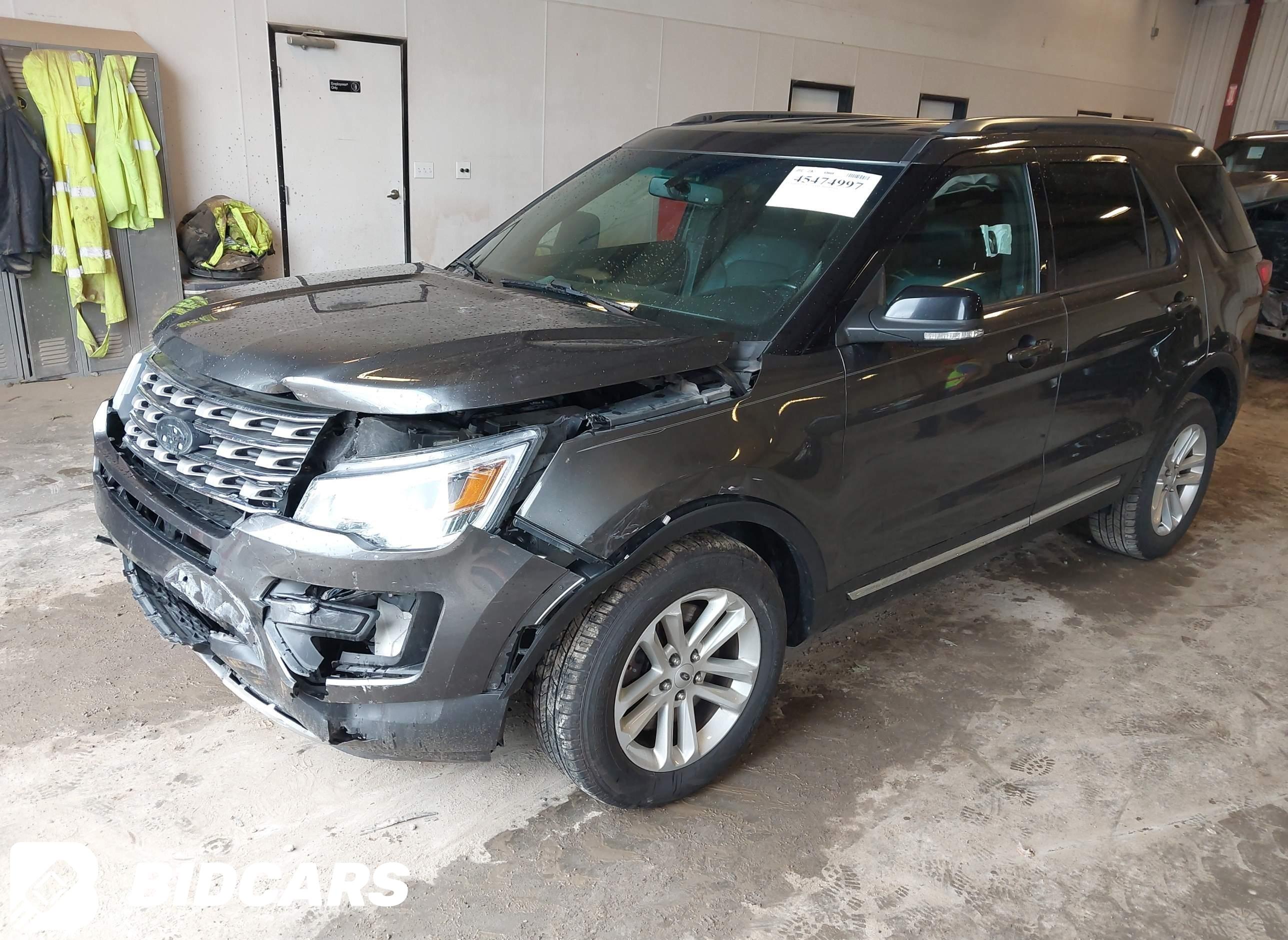 2017 Ford Explorer, Xlt