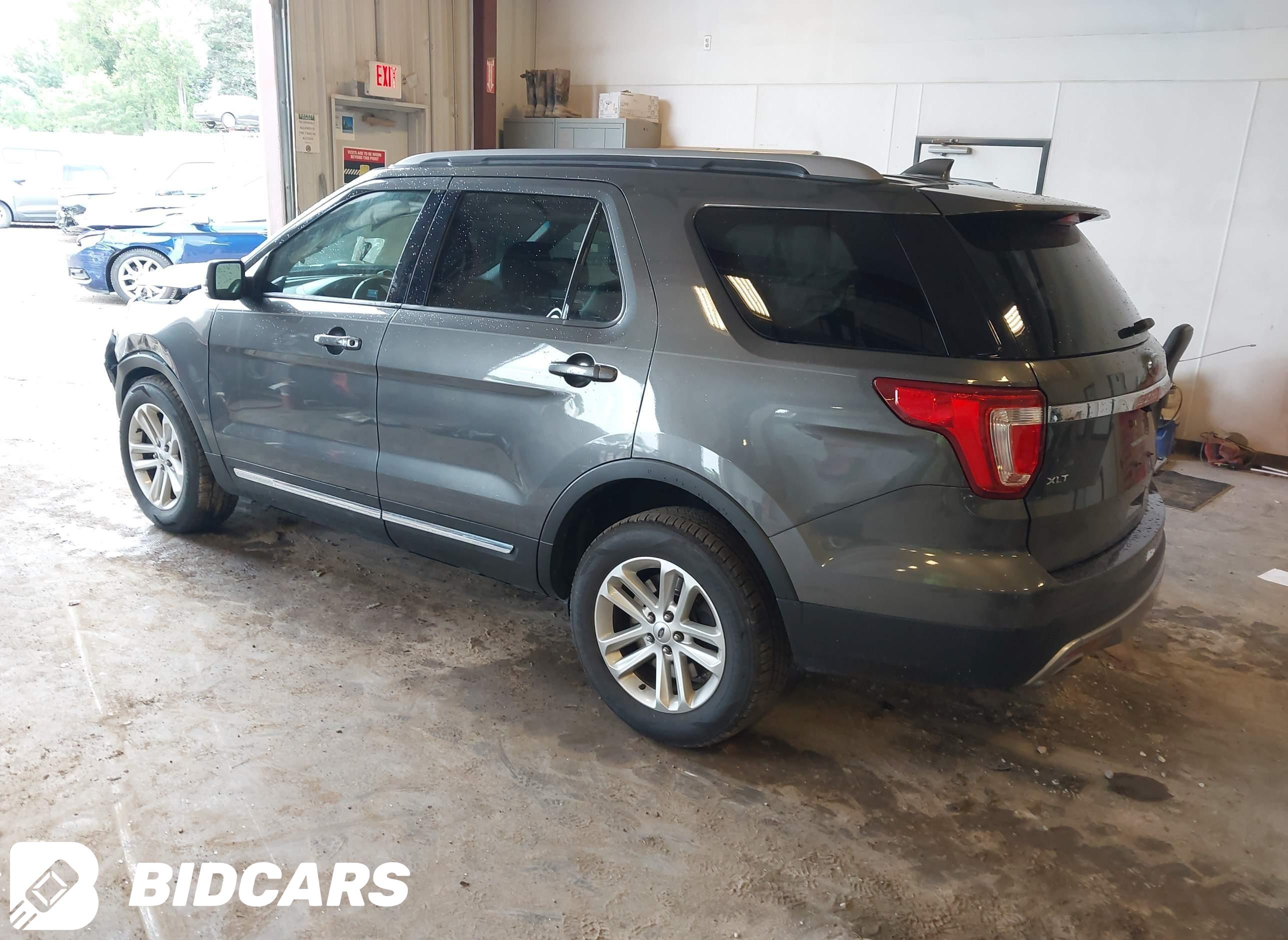 2017 Ford Explorer, Xlt