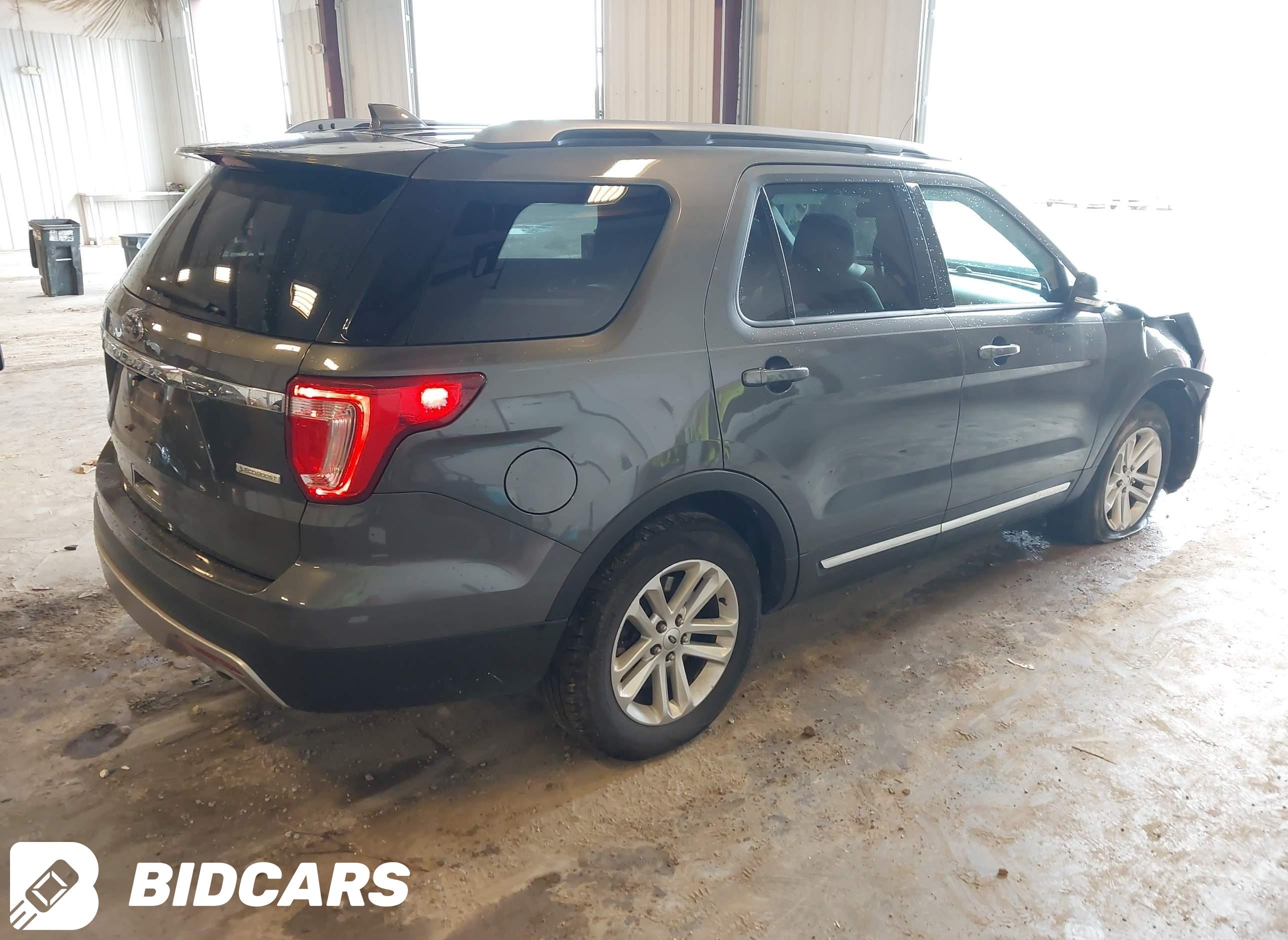2017 Ford Explorer, Xlt