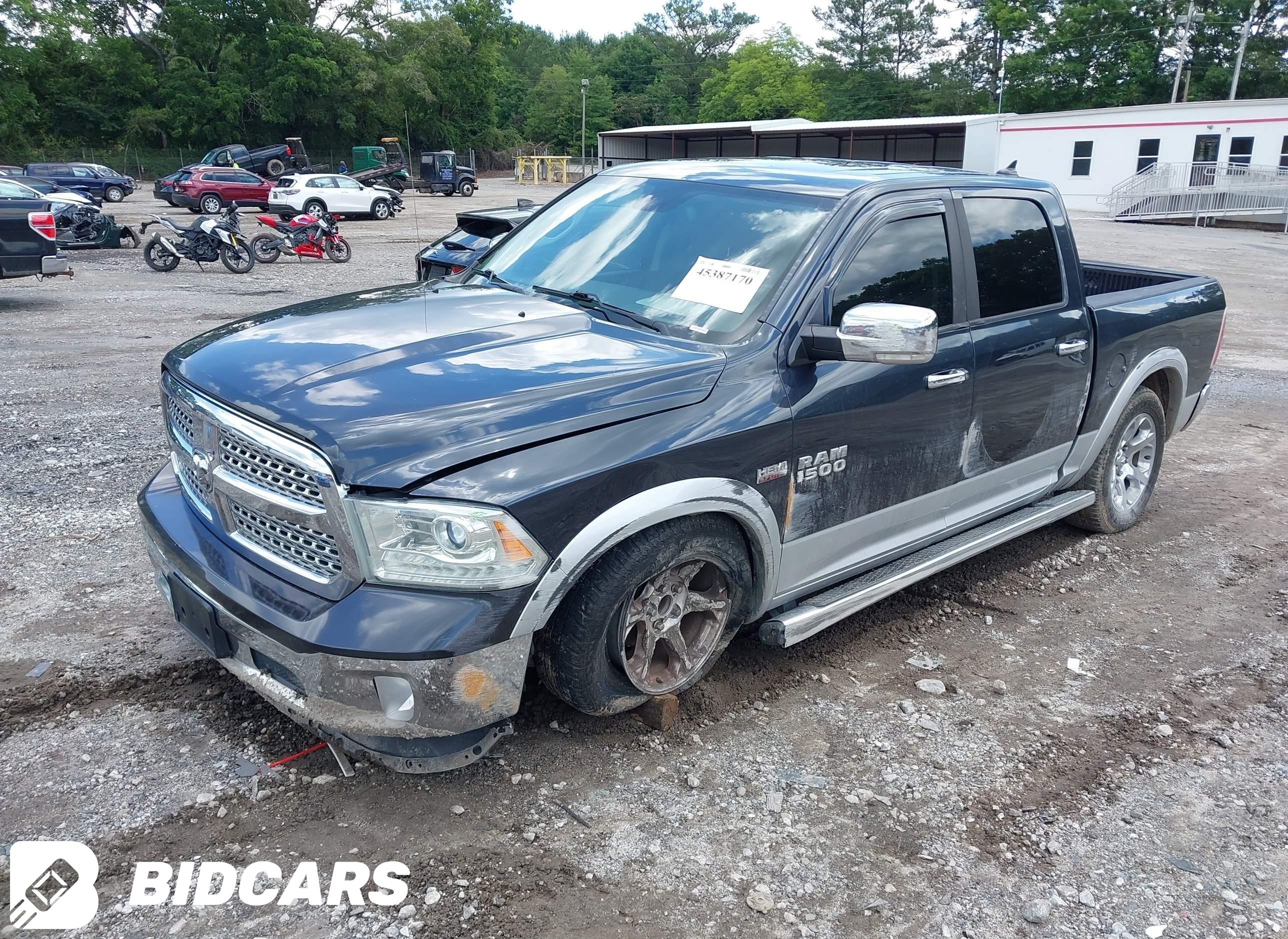 2016 RAM 1500, Laramie