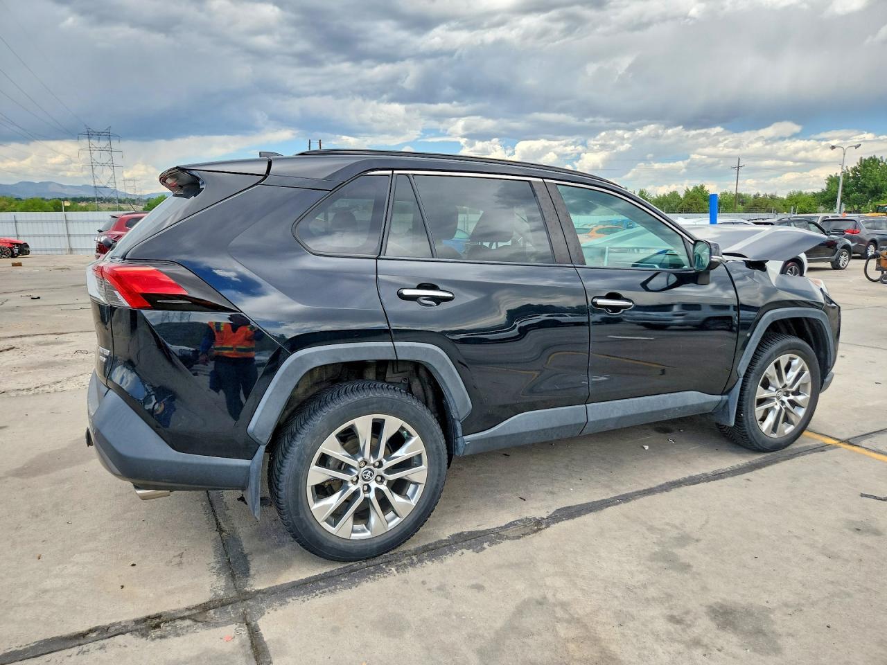 2019 Toyota RAV4, Limited