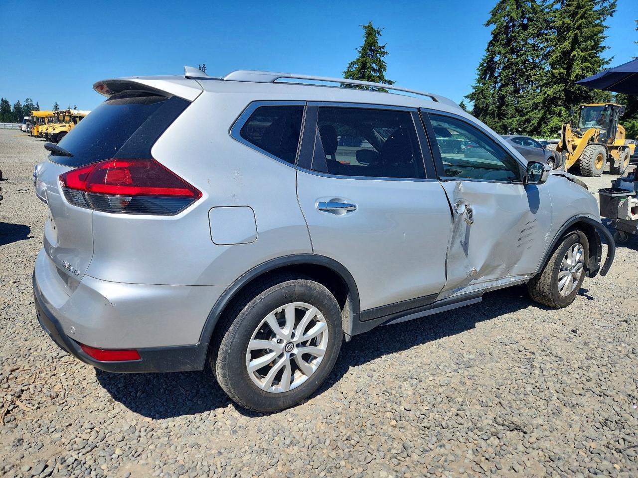 2020 Nissan Rogue, SV