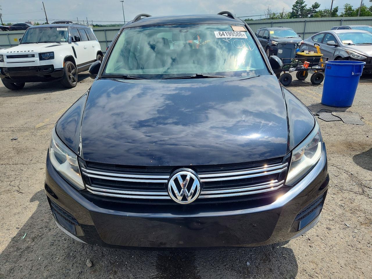 2016 Volkswagen Tiguan, S