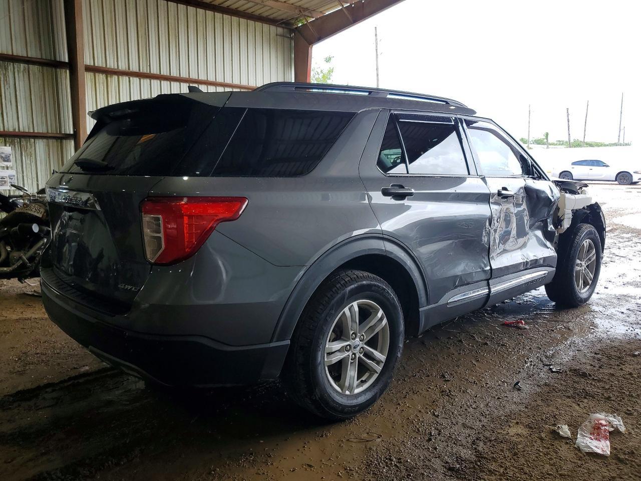 2023 Ford Explorer, Xlt