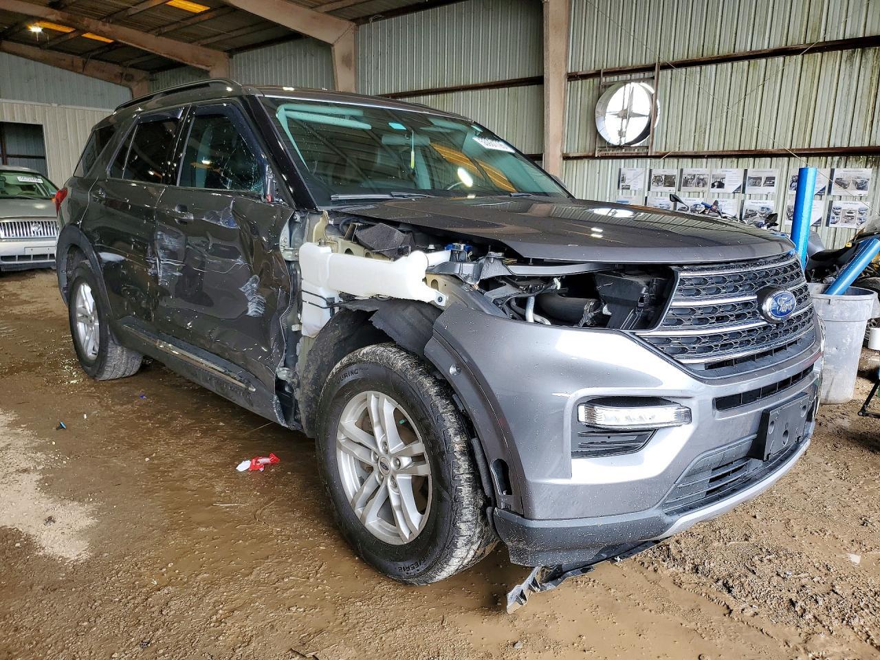 2023 Ford Explorer, Xlt