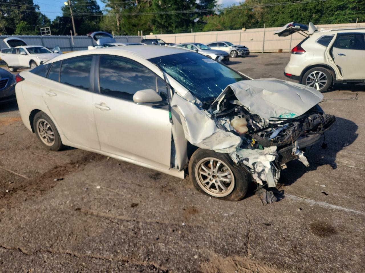 2019 Toyota Prius, Xle Awd-E