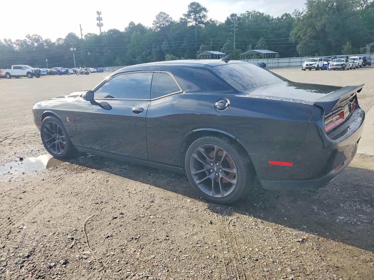 2022 Dodge Challenger, R