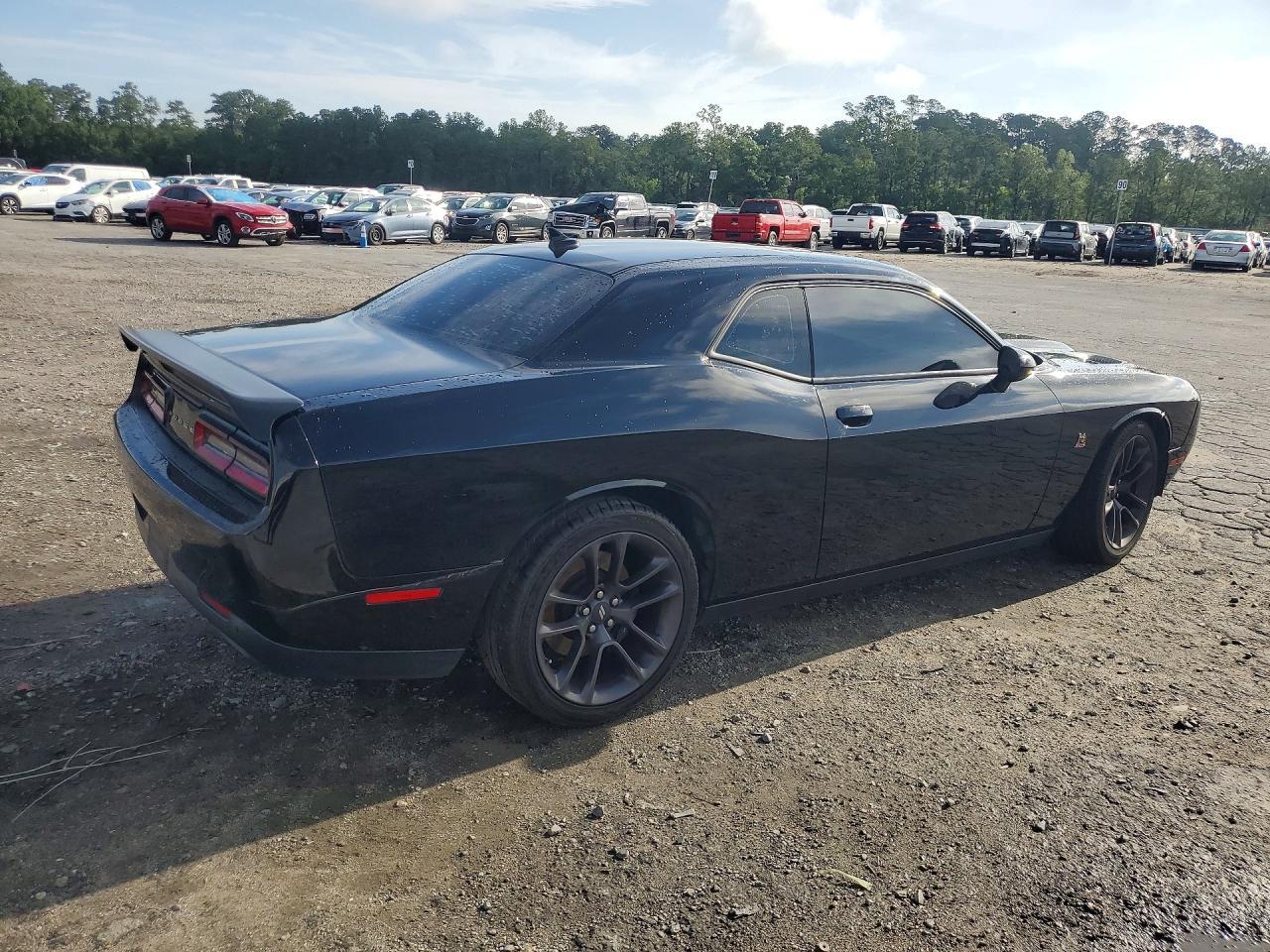 2022 Dodge Challenger, R