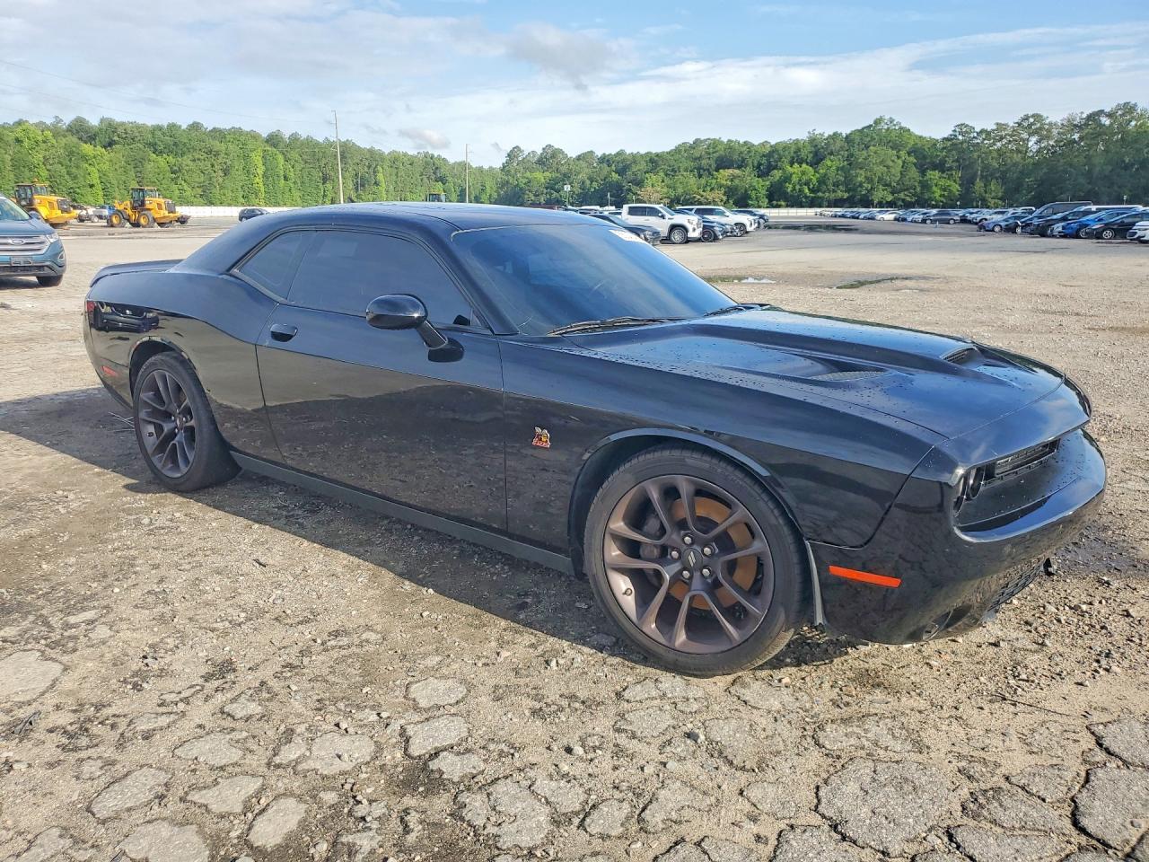 2022 Dodge Challenger, R