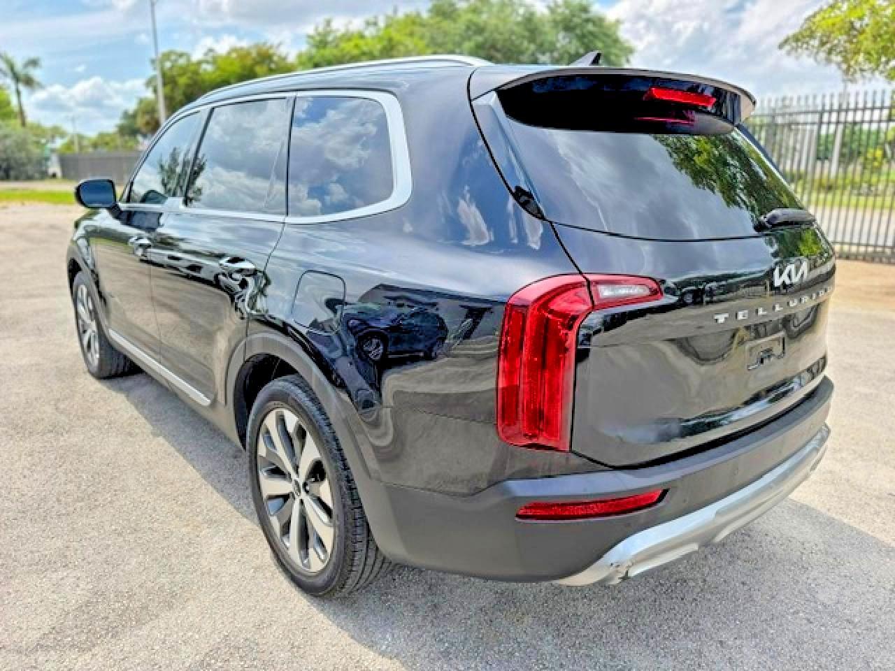 2022 KIA Telluride, S