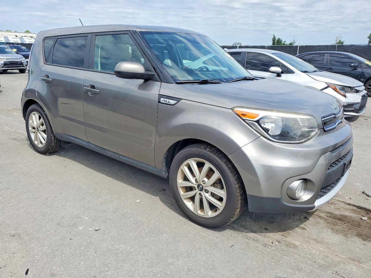 2017 KIA Soul, +