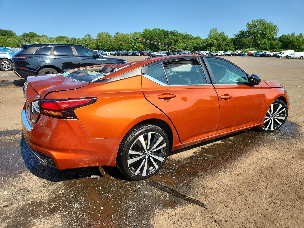 2019 Nissan Altima, SR