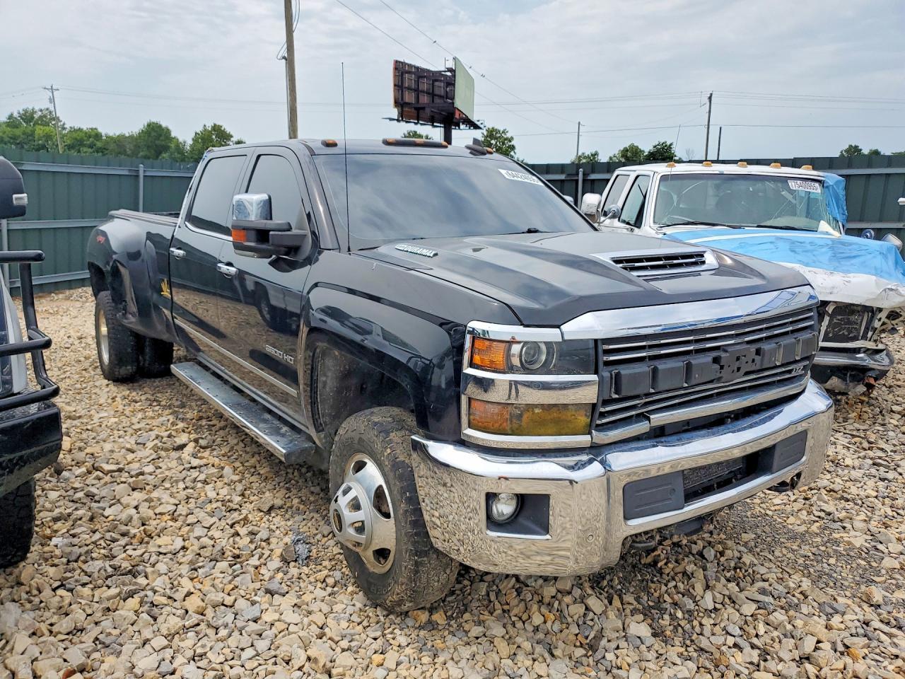 2018 Chevrolet Silverado, K35...