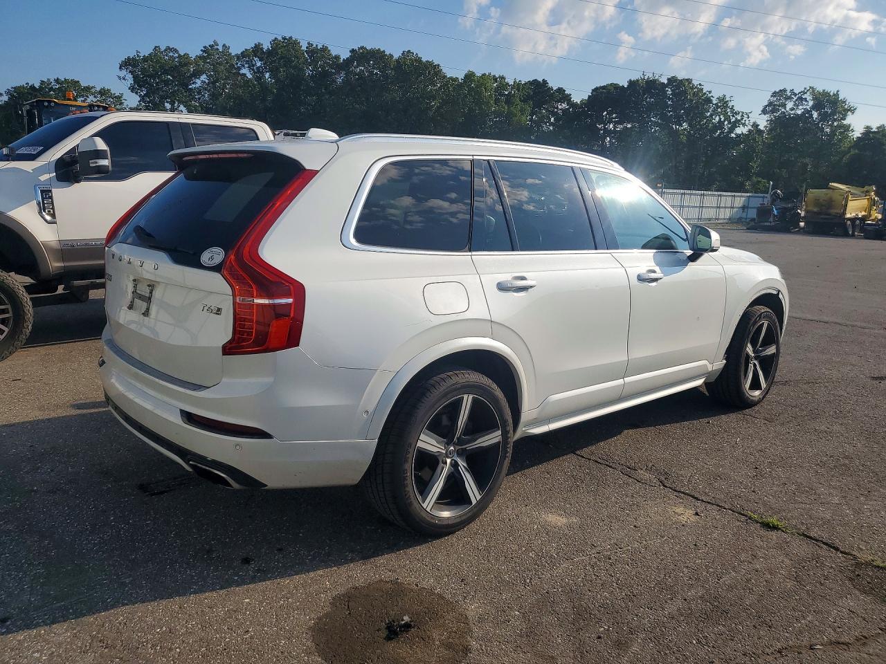 2016 Volvo XC90, T6