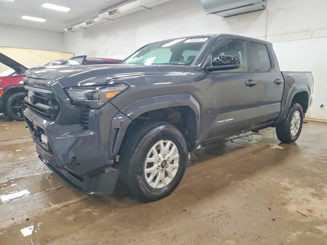 2025 Toyota Tacoma, SR5