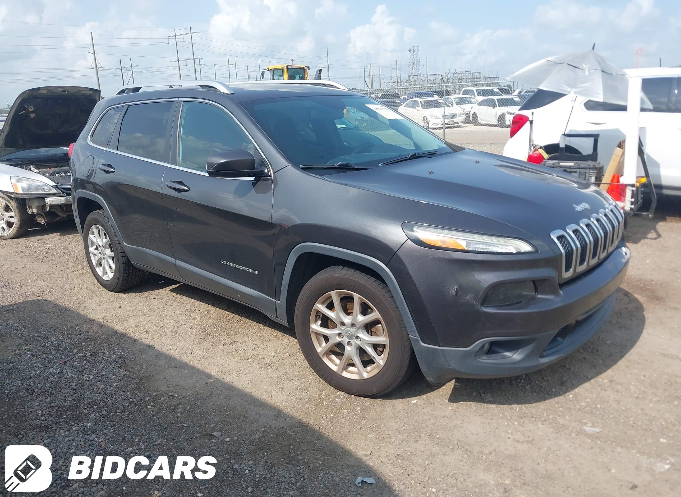 2015 Jeep Cherokee, Latitude
