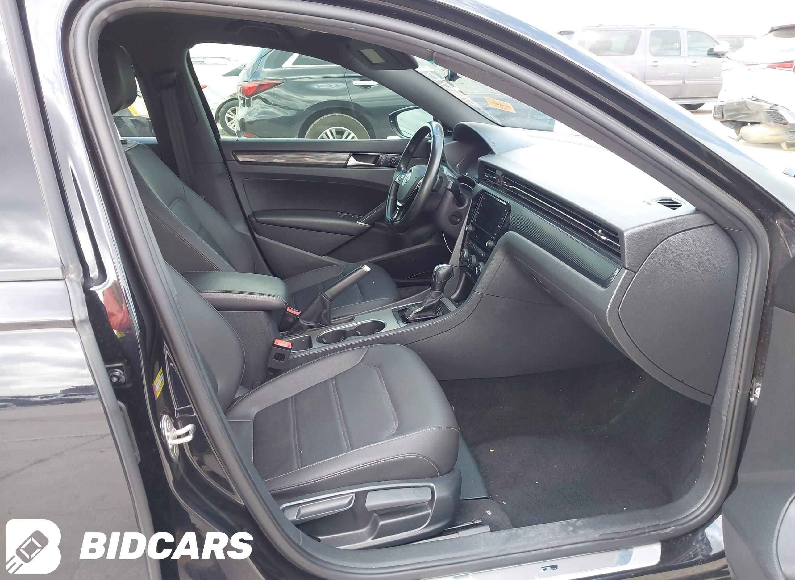 2022 Volkswagen Passat, 2.0T...