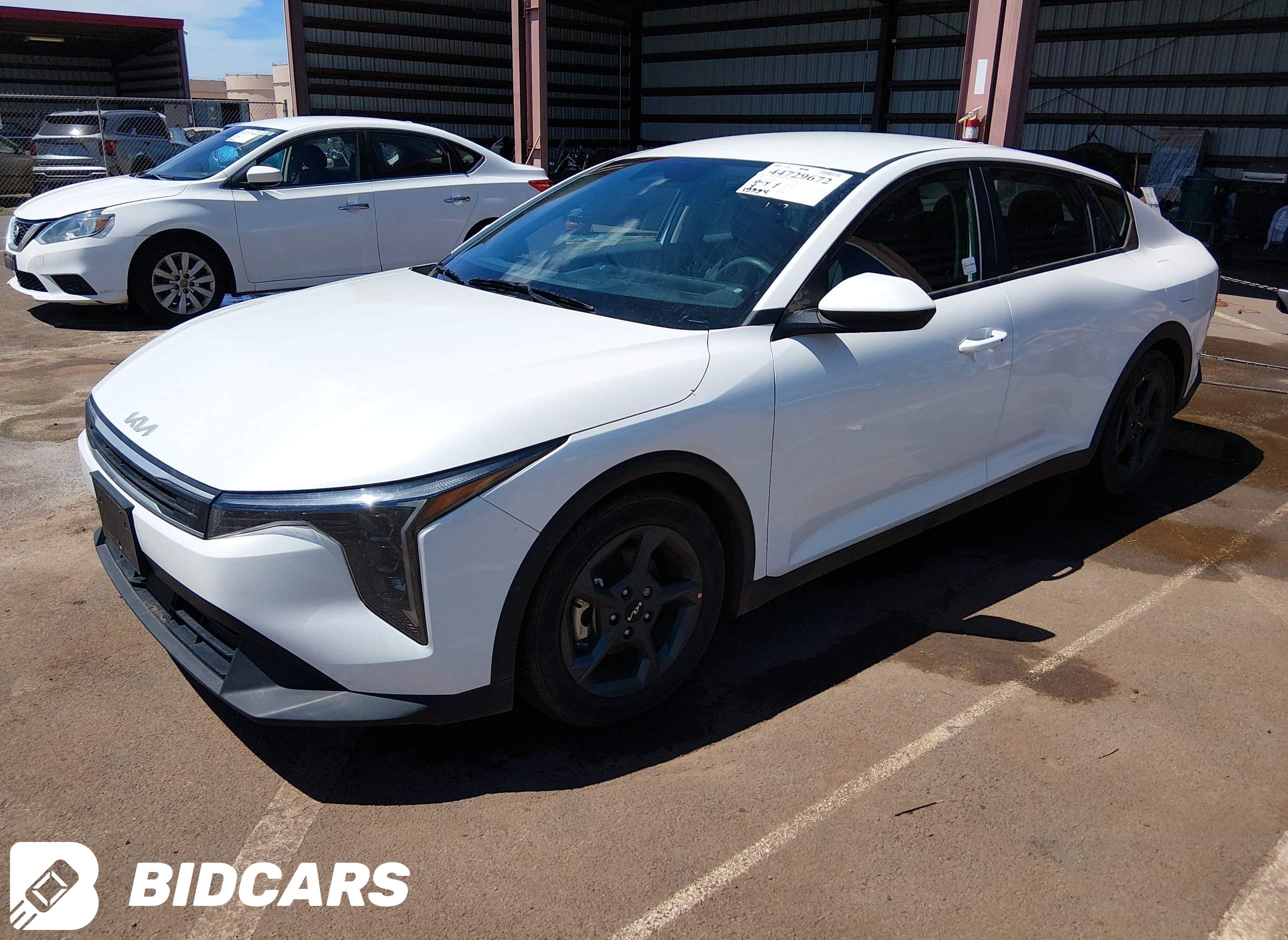 2025 KIA K4, Lxs
