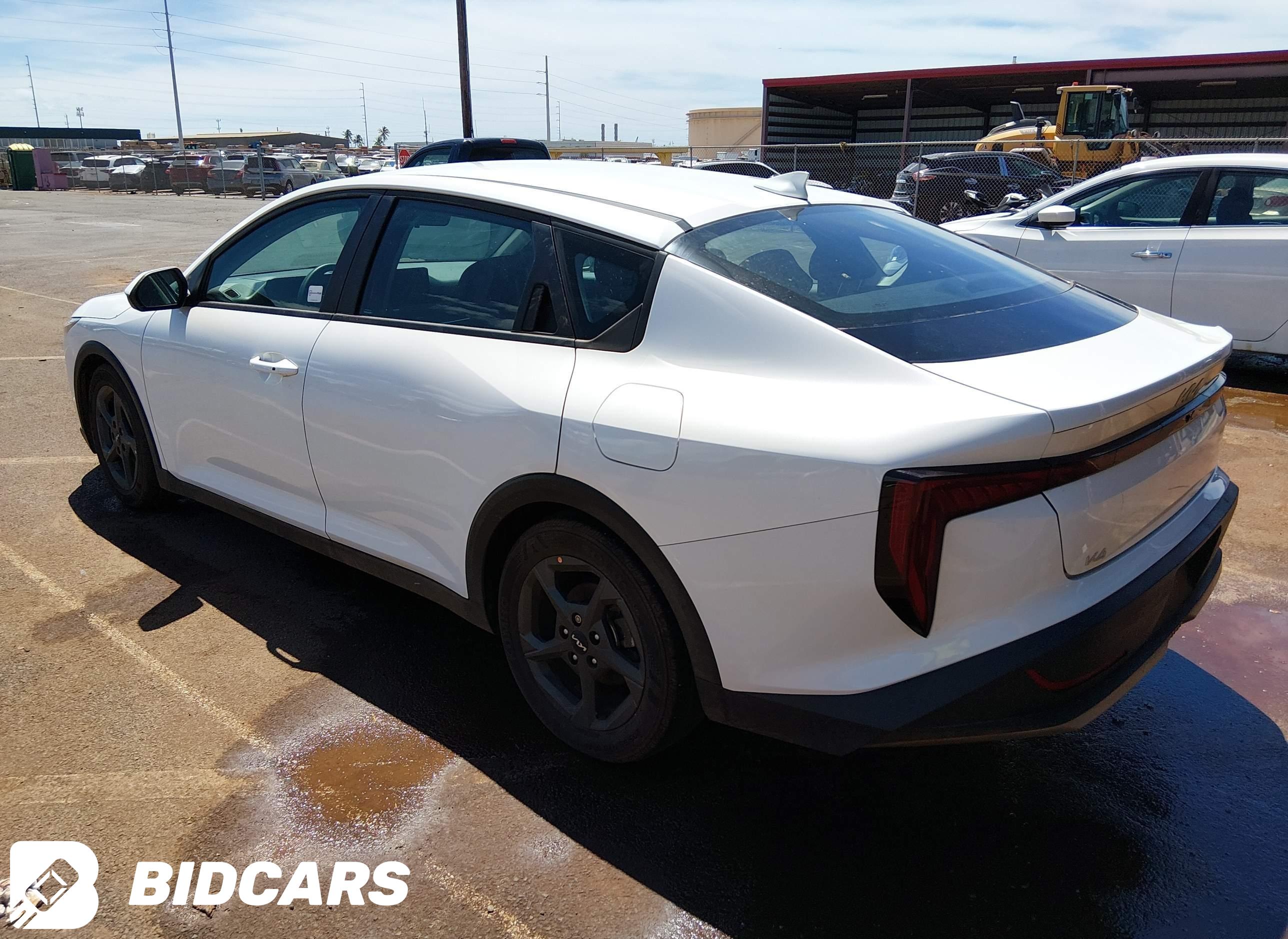 2025 KIA K4, Lxs