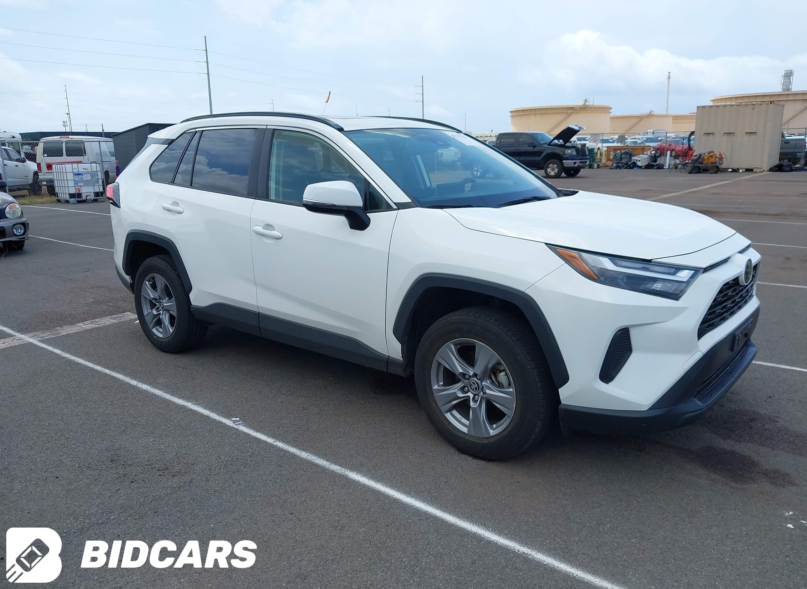 2025 Toyota RAV4, Xle
