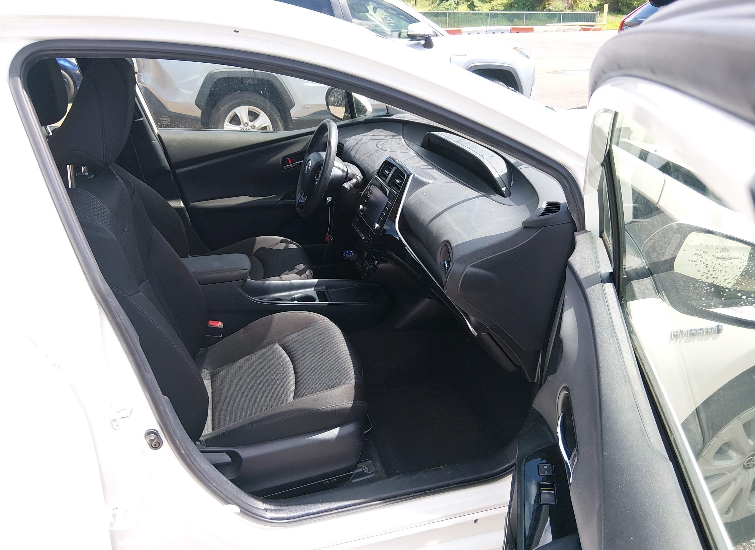 2020 Toyota Prius, LE