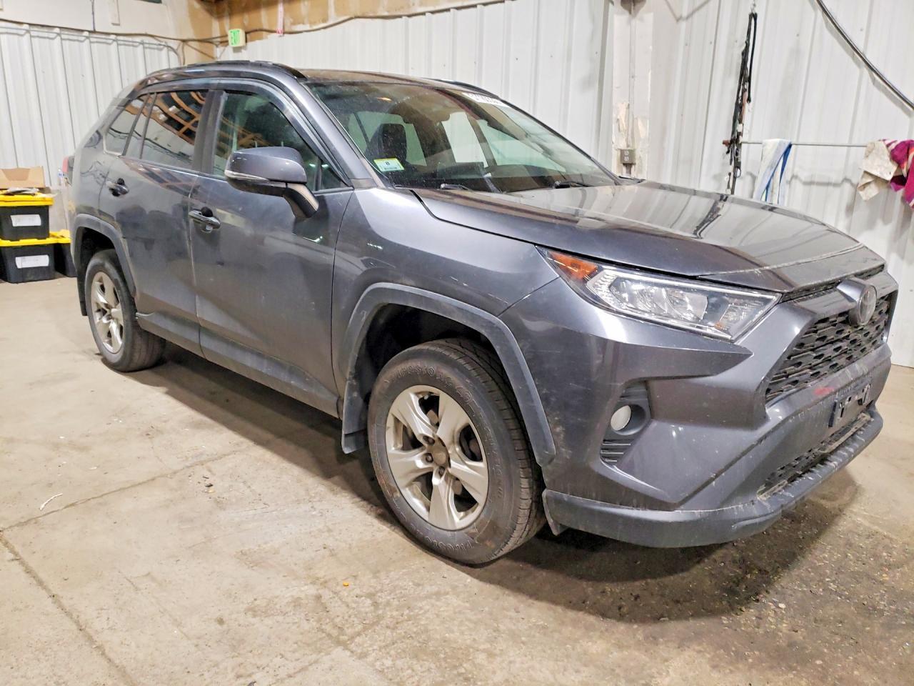 2021 Toyota RAV4, Xle
