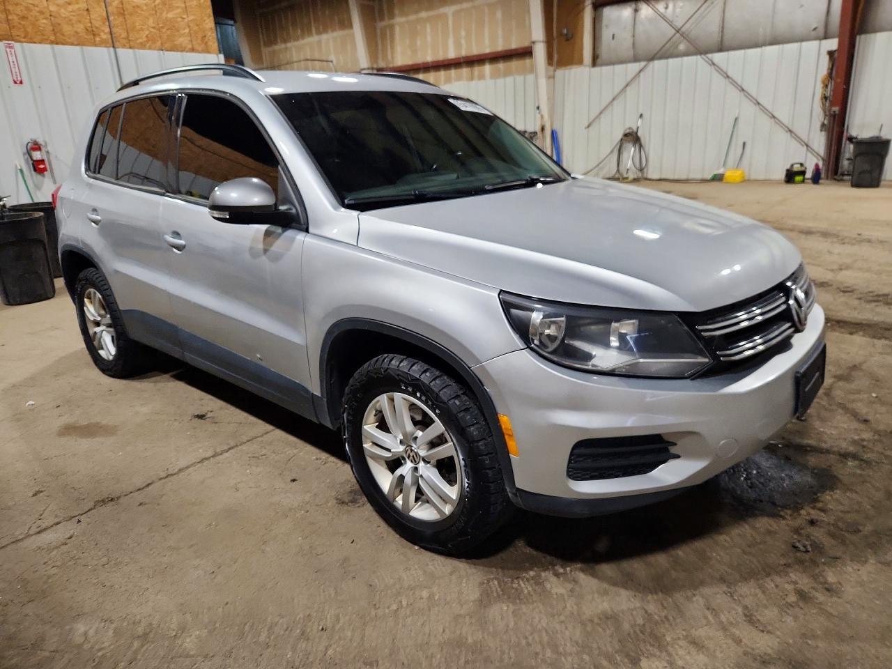 2015 Volkswagen Tiguan, S
