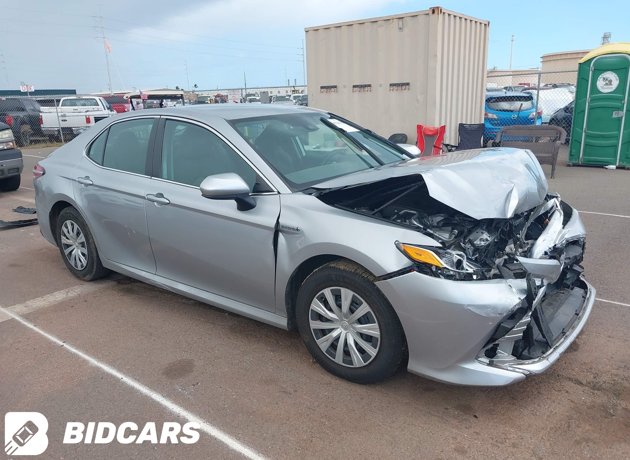 2020 Toyota Camry, Le Hybrid