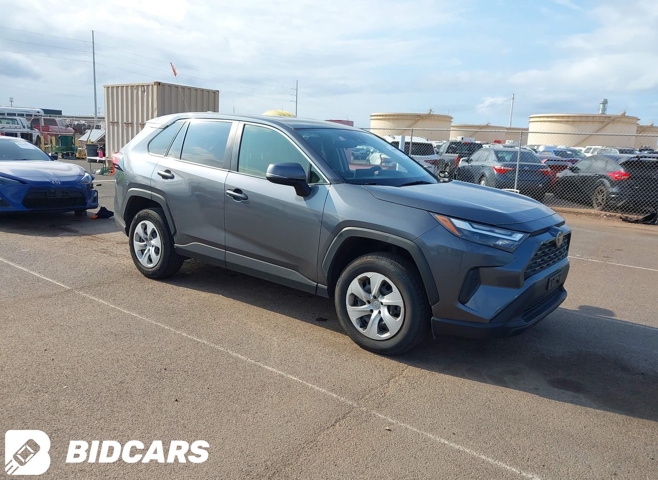 2023 Toyota RAV4, LE