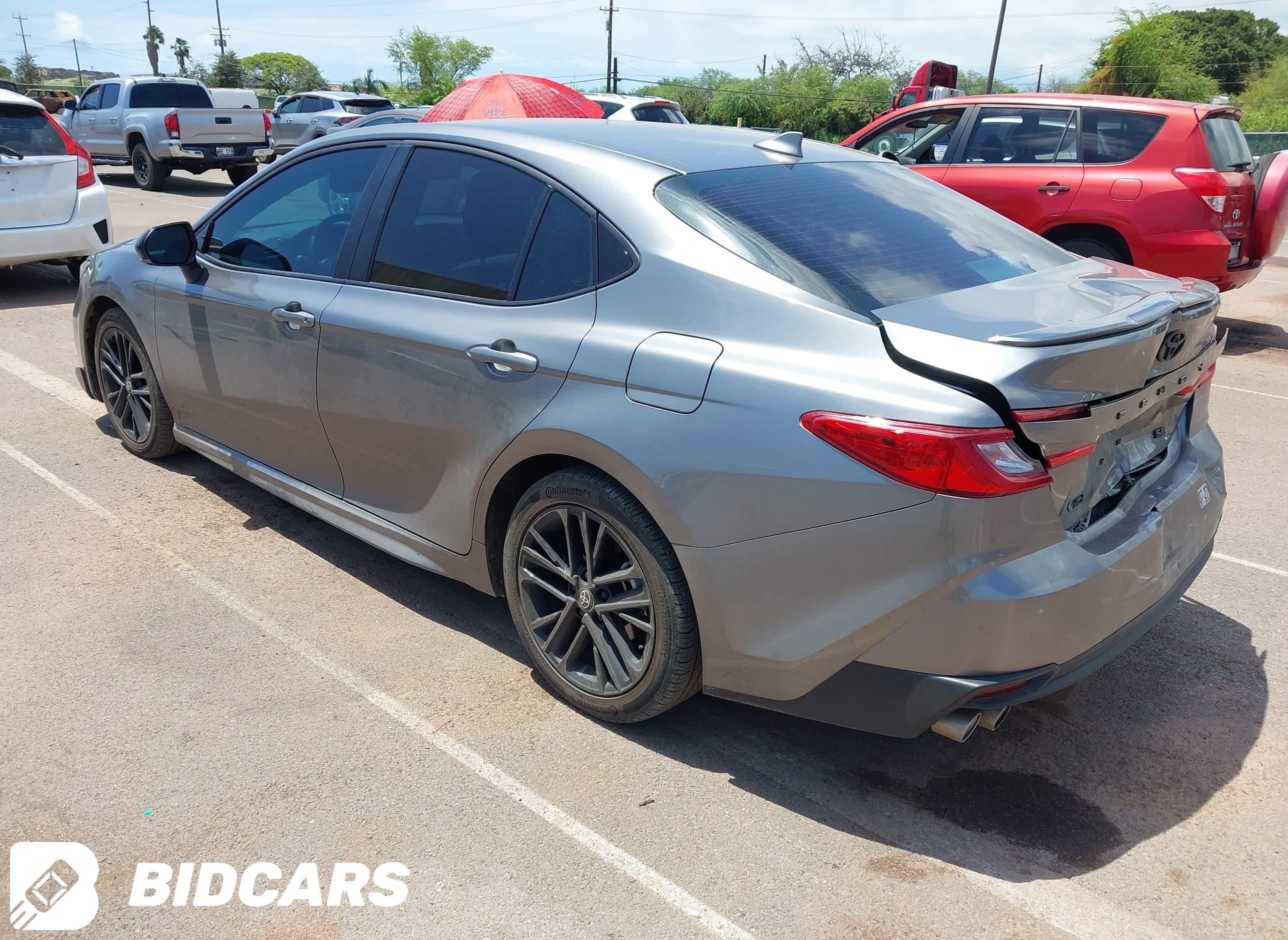 2025 Toyota Camry, SE