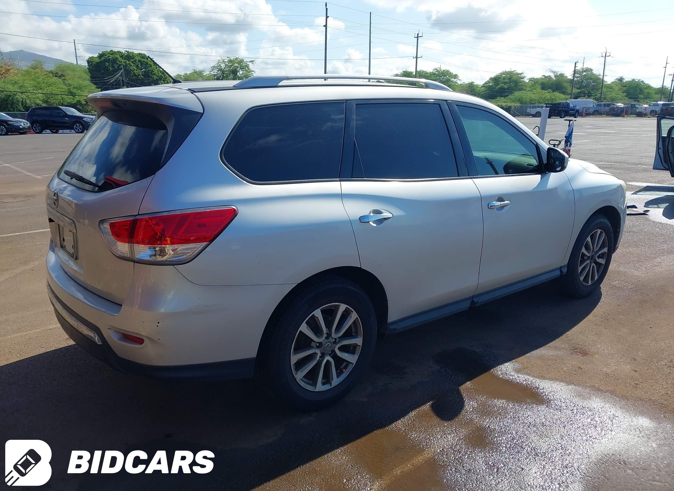 2015 Nissan Pathfinder, S