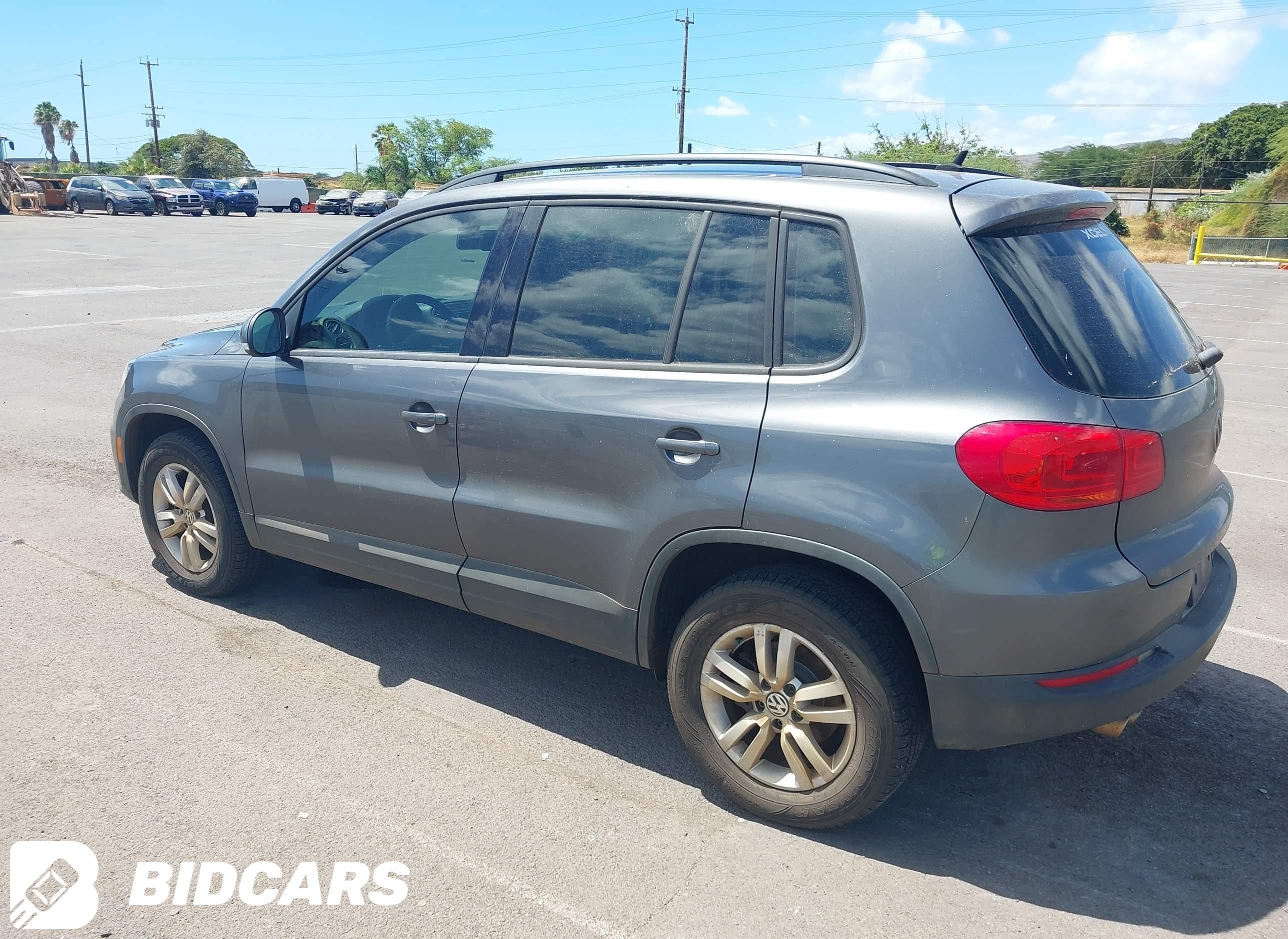 2016 Volkswagen Tiguan, S