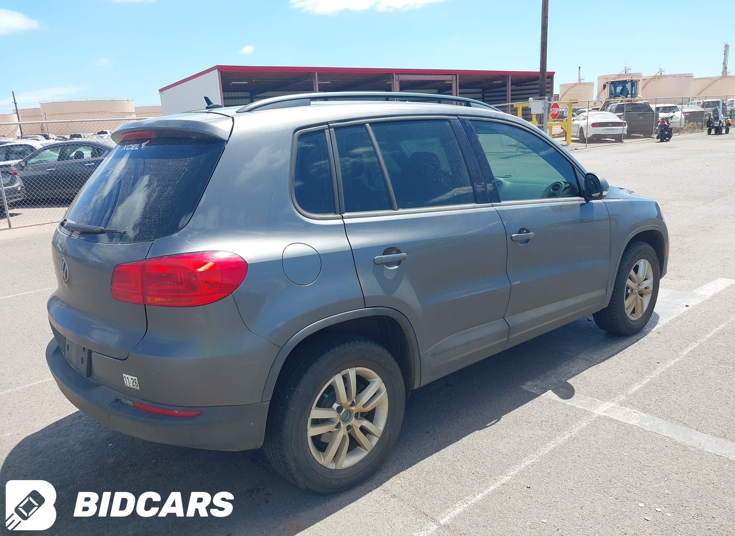 2016 Volkswagen Tiguan, S