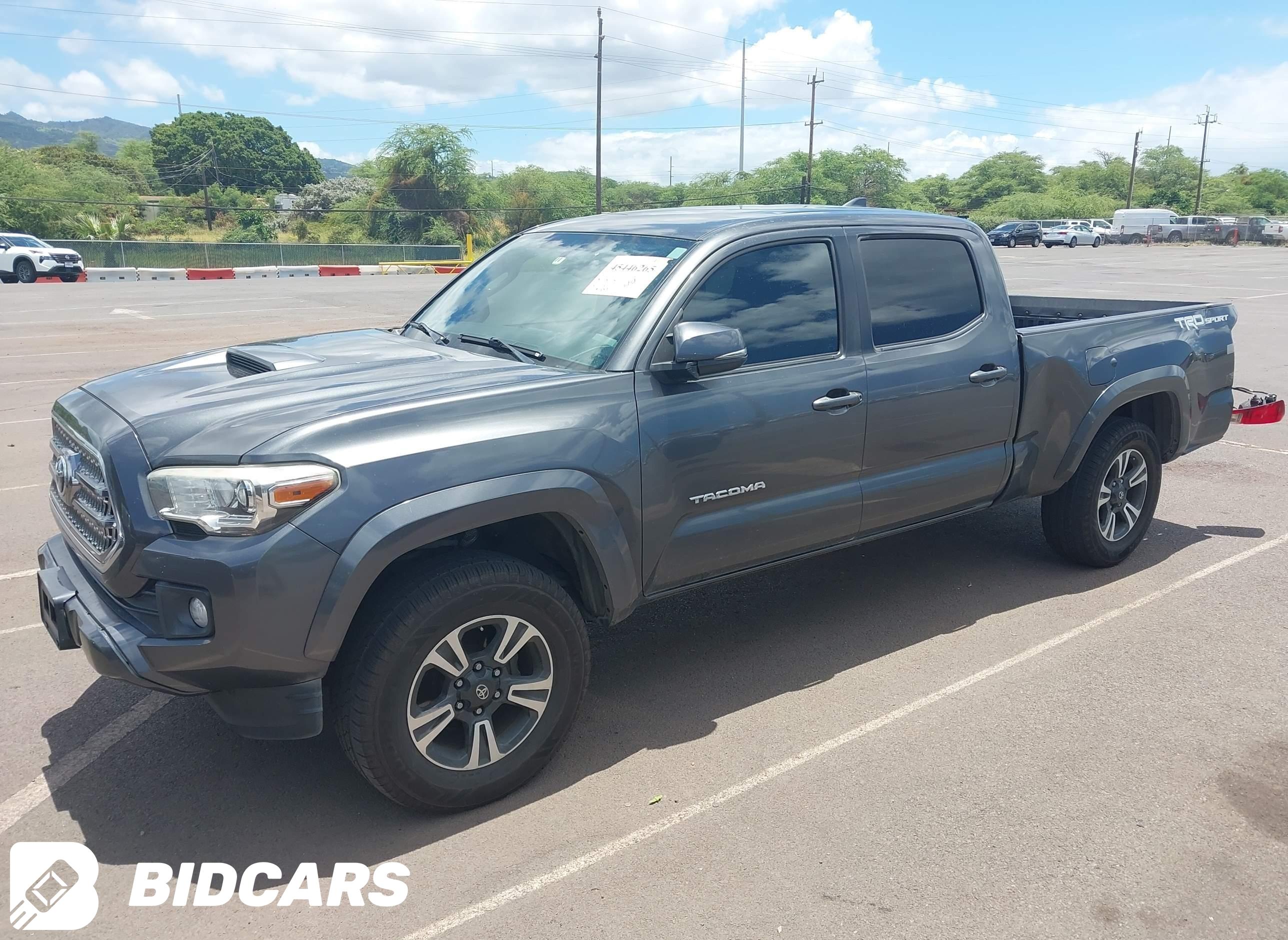 2016 Toyota Tacoma, SR5