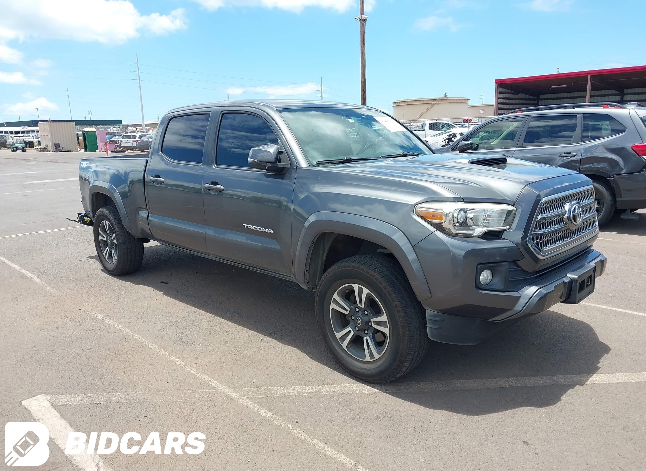 2016 Toyota Tacoma, SR5