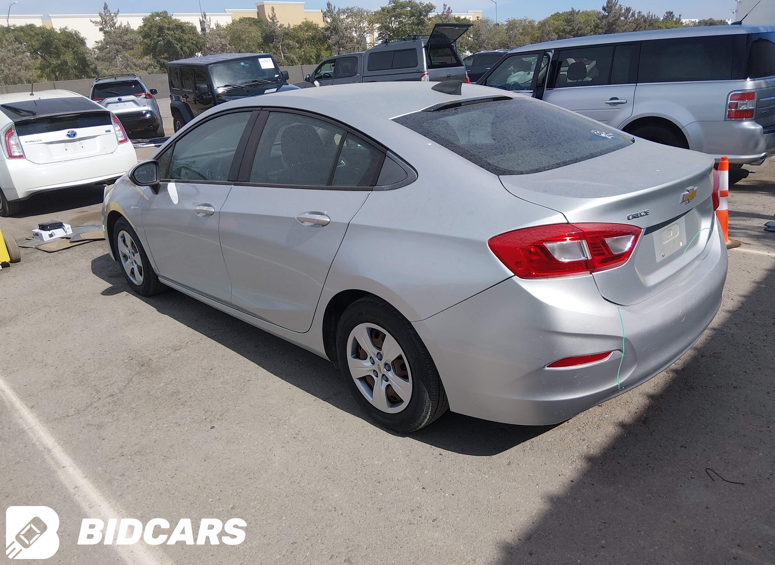 2017 Chevrolet Cruze, Ls Auto