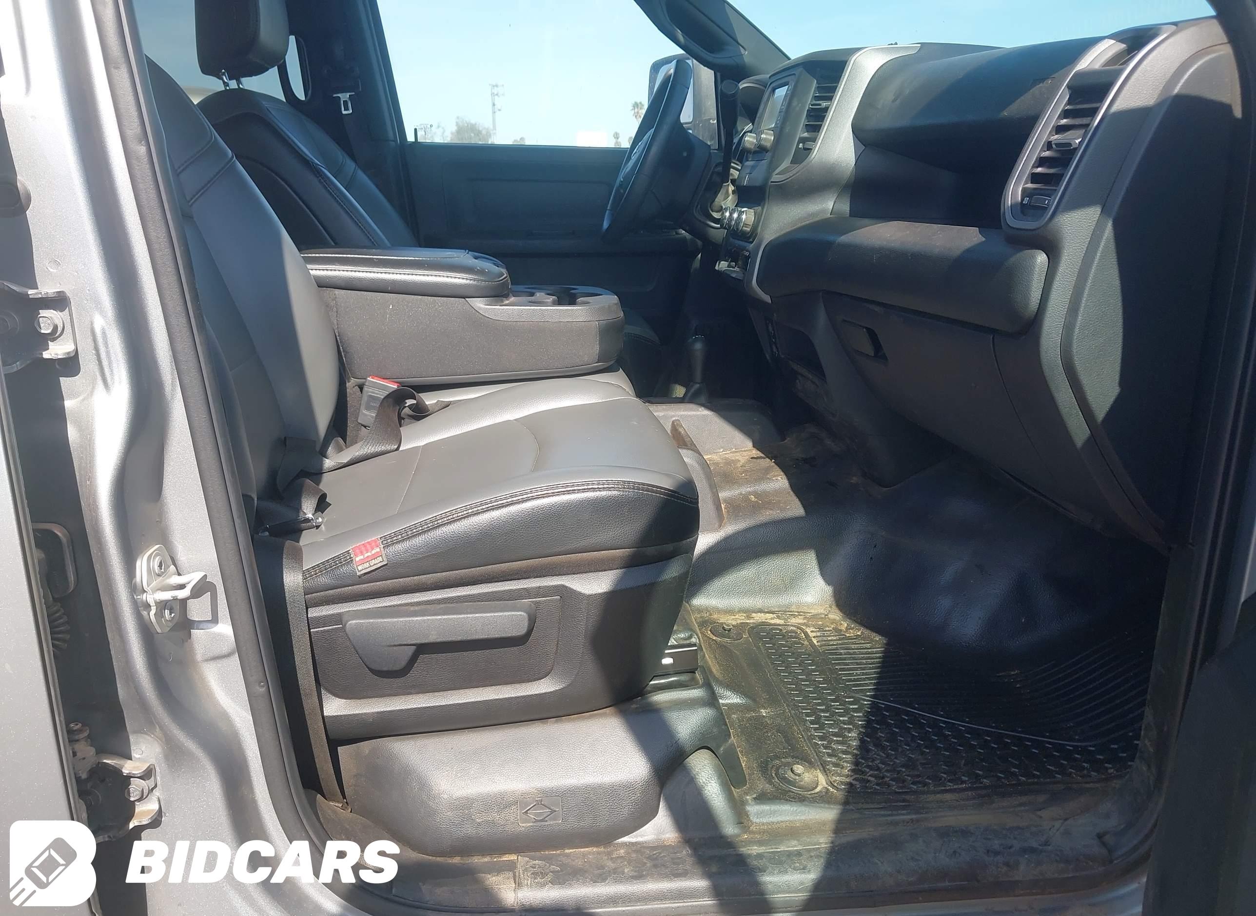 2024 RAM 2500, Tradesman  4X4...