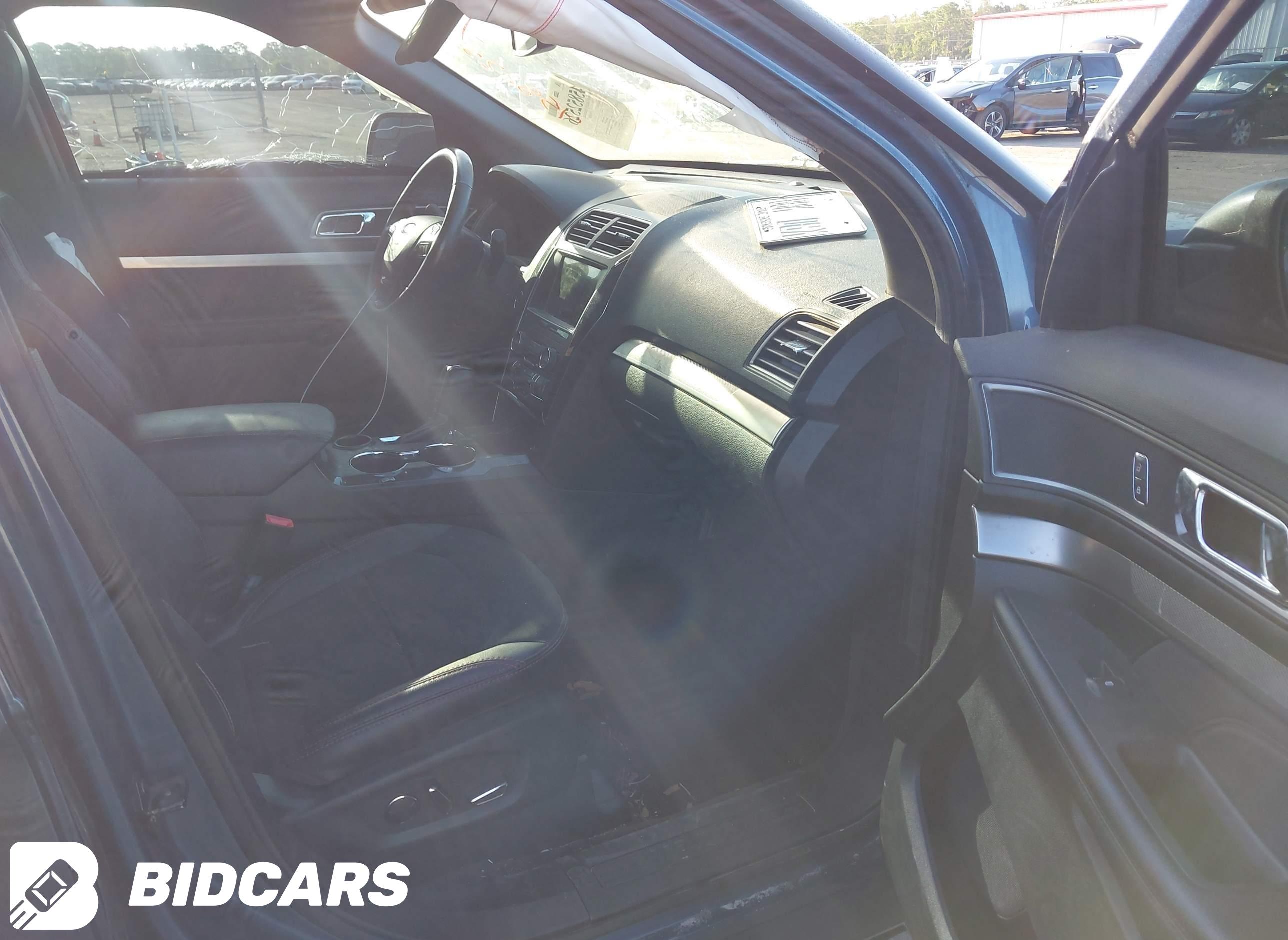 2018 Ford Explorer, Xlt