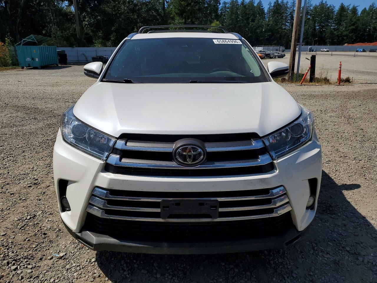 2017 Toyota Highlander, Limited