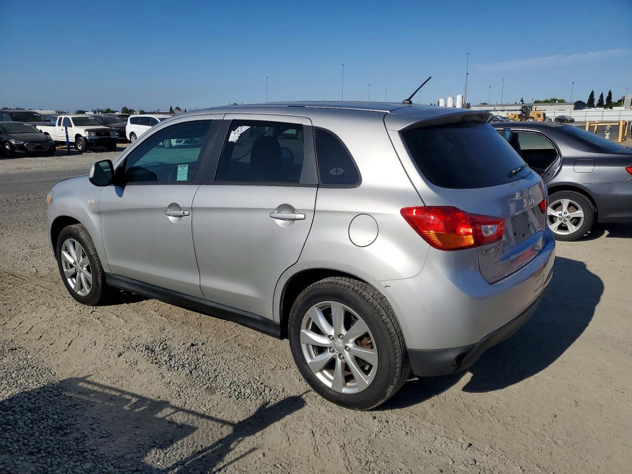 2015 Mitsubishi Outlander, ES