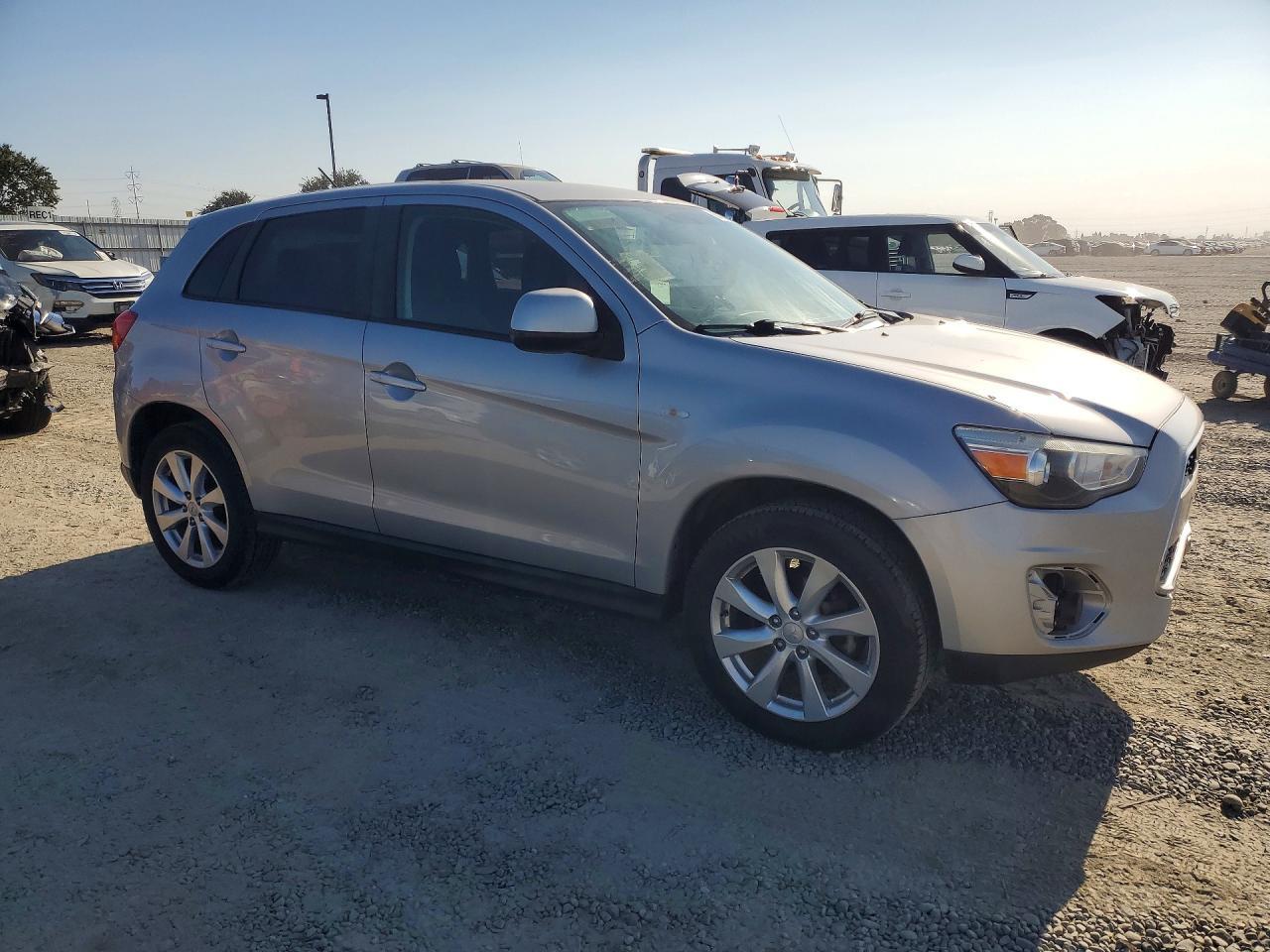 2015 Mitsubishi Outlander, ES