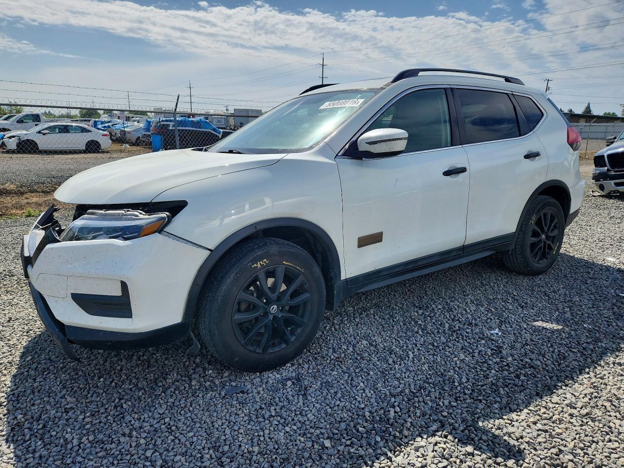 2017 Nissan Rogue, SV