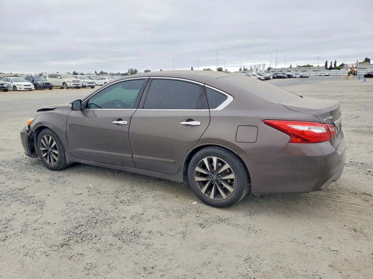 2016 Nissan Altima, 2.5 SV
